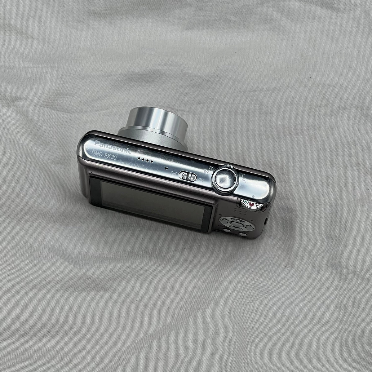 Panasonic Lumix DMC-FX30 Digicam