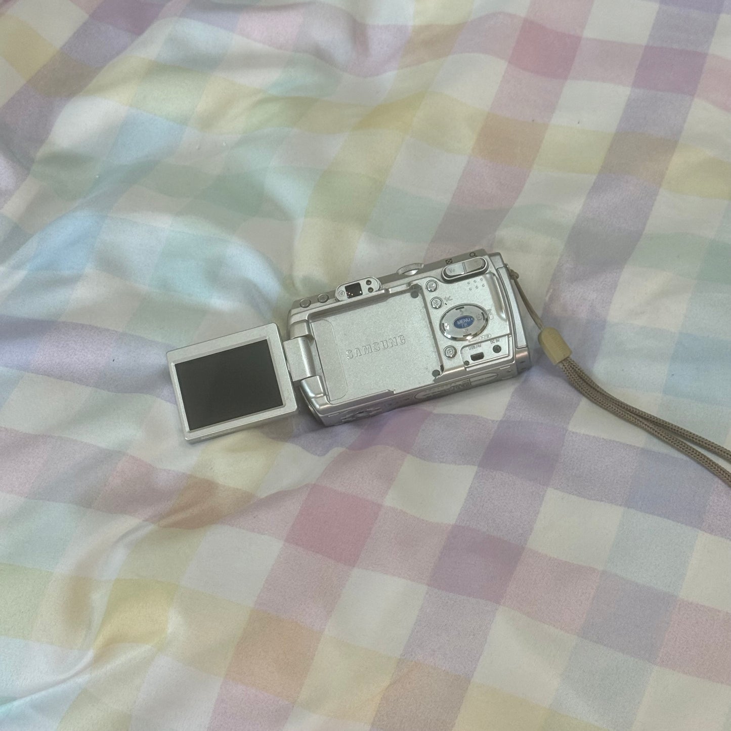 Samsung Digimax V70 with box