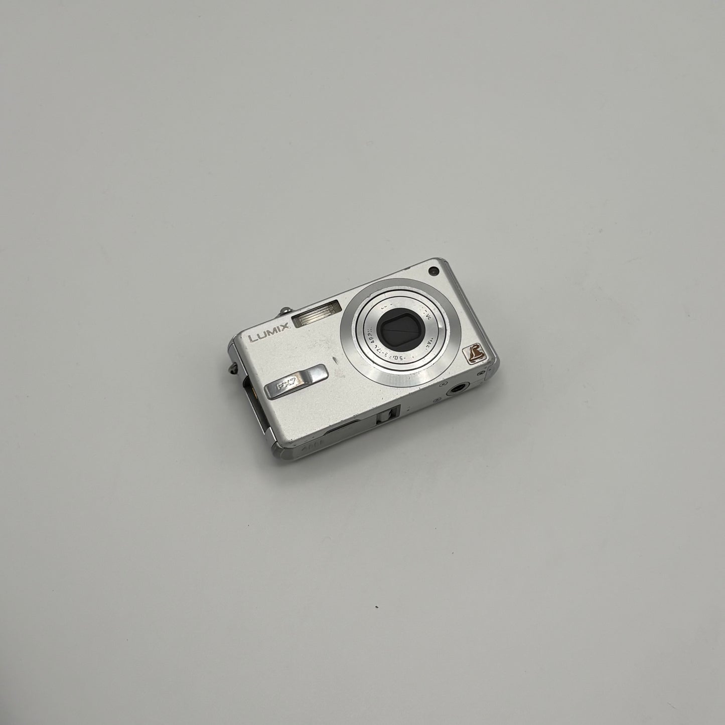 Lumix FX7