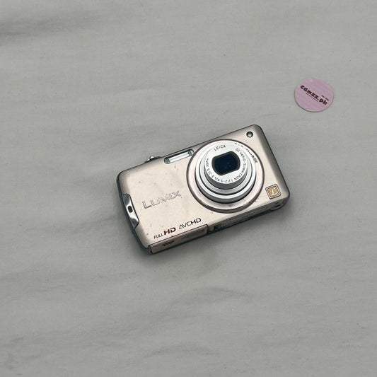 Panasonic Lumix FX700 compact digicam for sale in Pakistan - Camzz