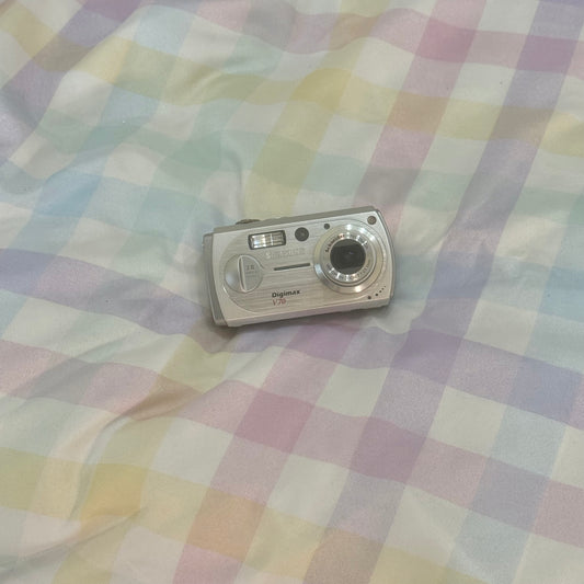 Samsung Digimax V70 with box